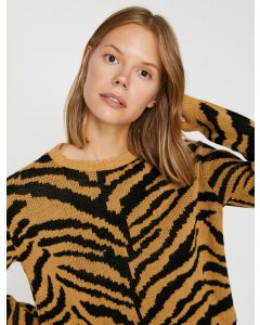 Pull à motif zèbre