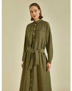Robe détaillée boutonnée