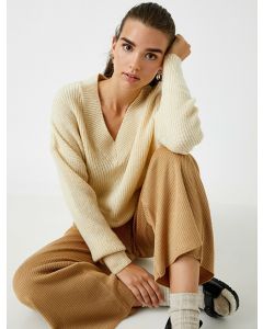 Pull à col-v