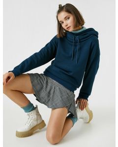 Sweat-shirt avec poche kangourou et col foulard