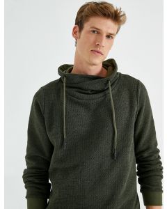 Pull à capuche